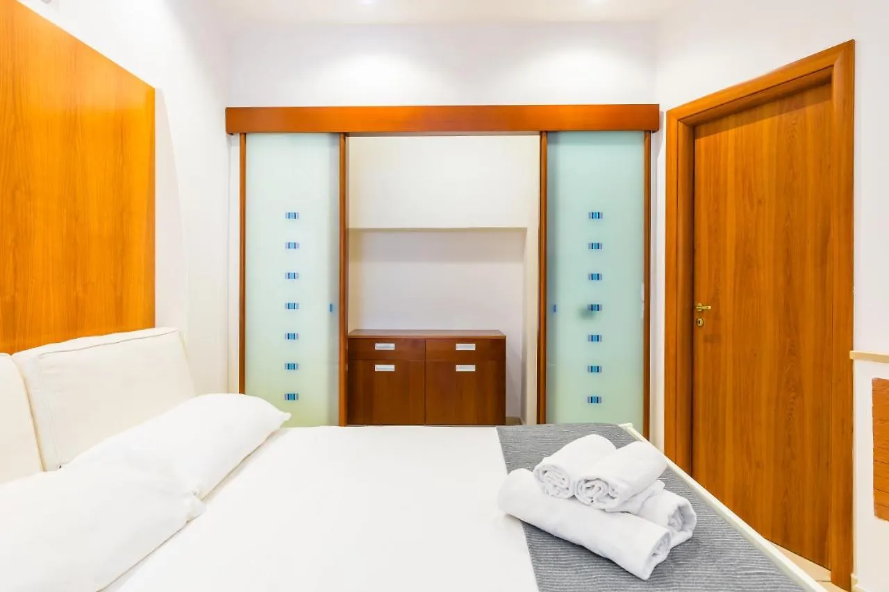 Tolentino Studio Flat By Napoliapartments Italy